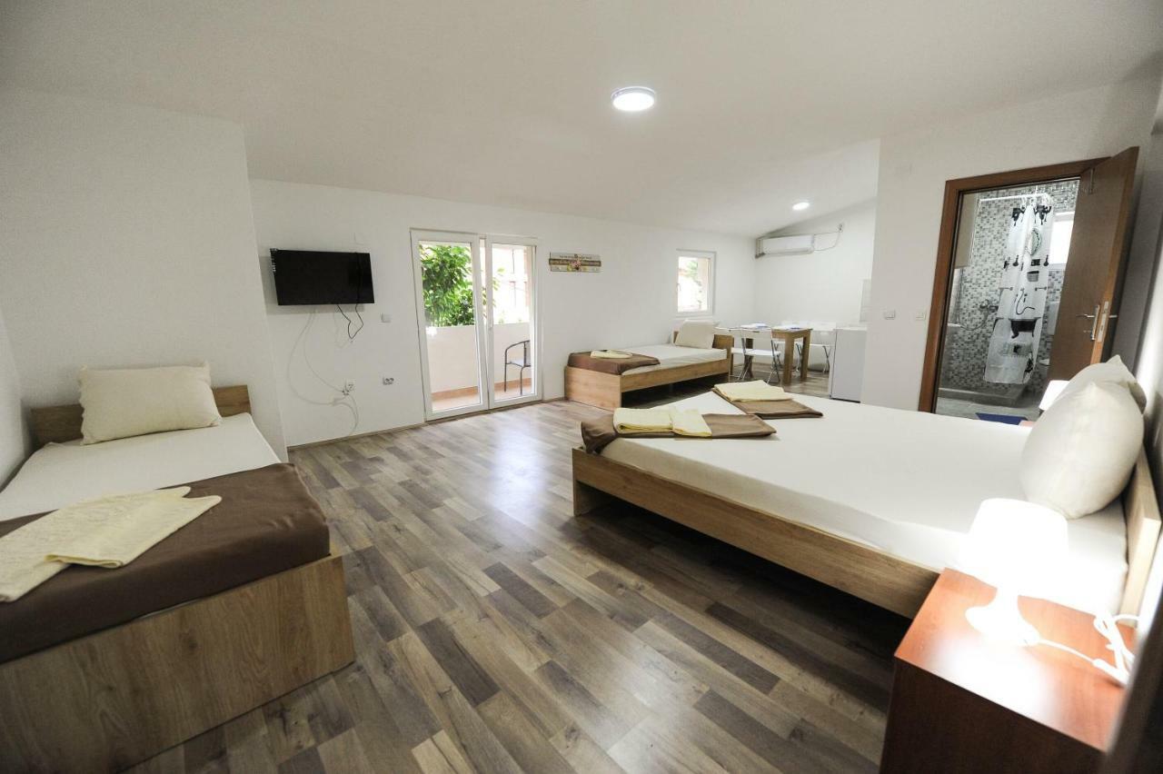 Stella Apartments Gevgelija Bagian luar foto